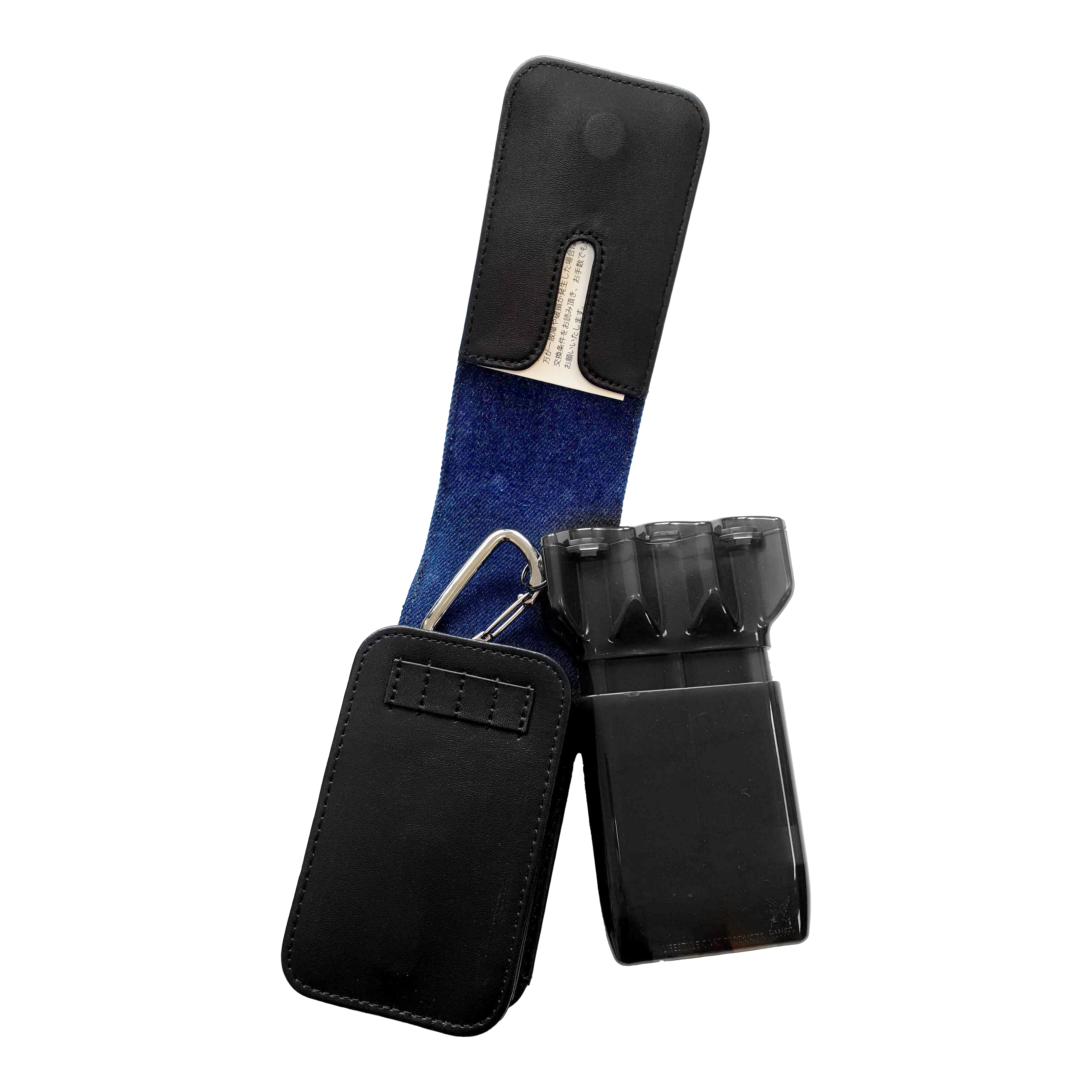 Estuche para dardos Cameo Acento Denim Auf dem Bild ist ein schwarzes Dart-Etui mit blauem Innenfutter zu sehen. Das Etui ist geöffnet und zeigt einen darin befindlichen schwarzen Behälter für Darts.