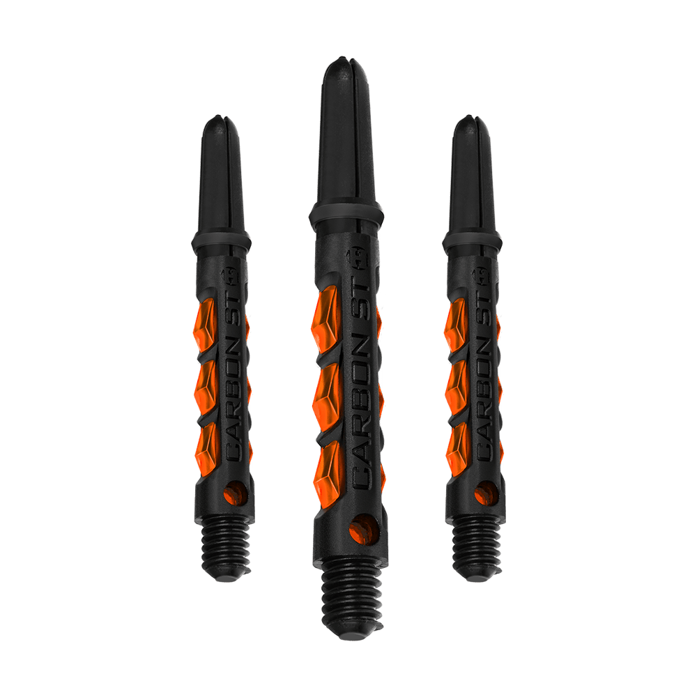 HR429_Harrows_Carbon_ST_Shafts_Orange_40mm_1 Das Bild zeigt drei schwarze Dartschäfte mit orangenen Akzenten. Auf den Schäften steht "CARBON ST+".