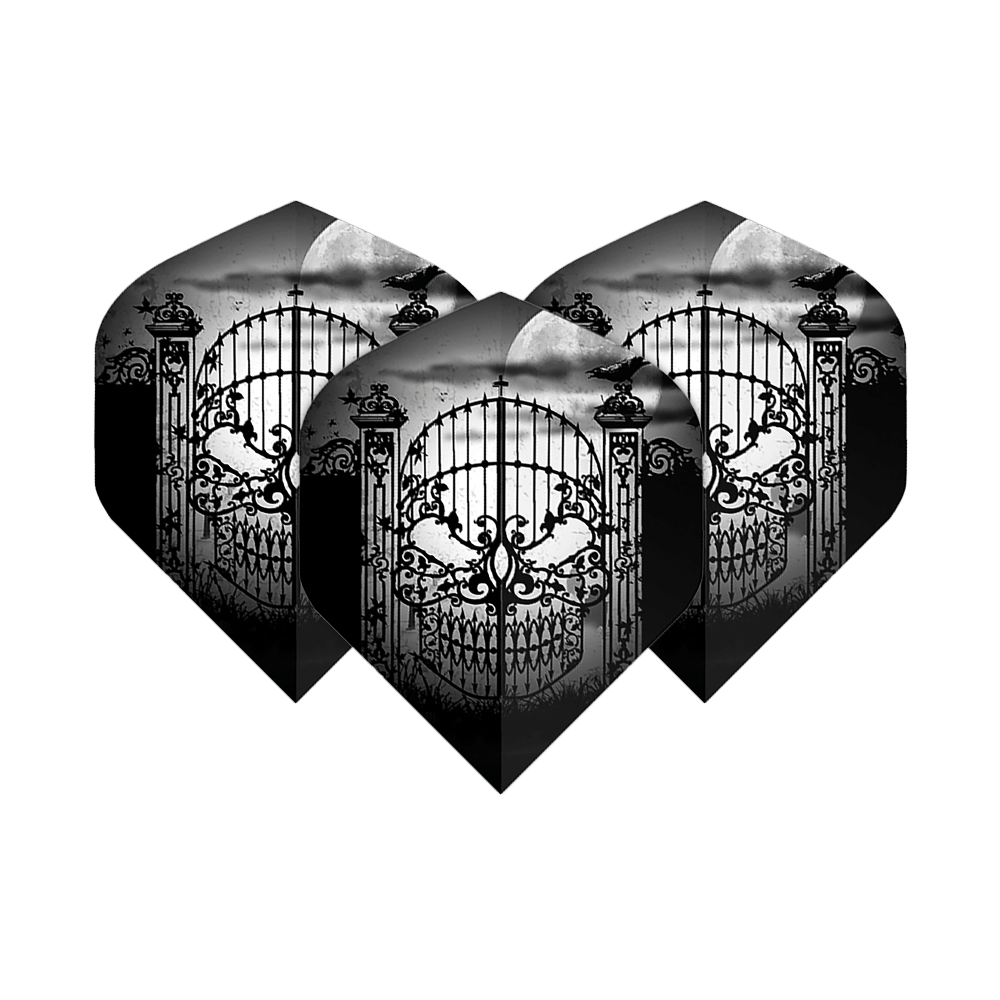 Alchemy Abandon All Hope No2 Vuelos estándar Das Bild zeigt drei schwarze Dart-Flights mit einem detailreichen, gotischen Tor-Design in Form eines Totenschädels. Im Hintergrund sind ein Vollmond und fliegende Raben zu sehen.