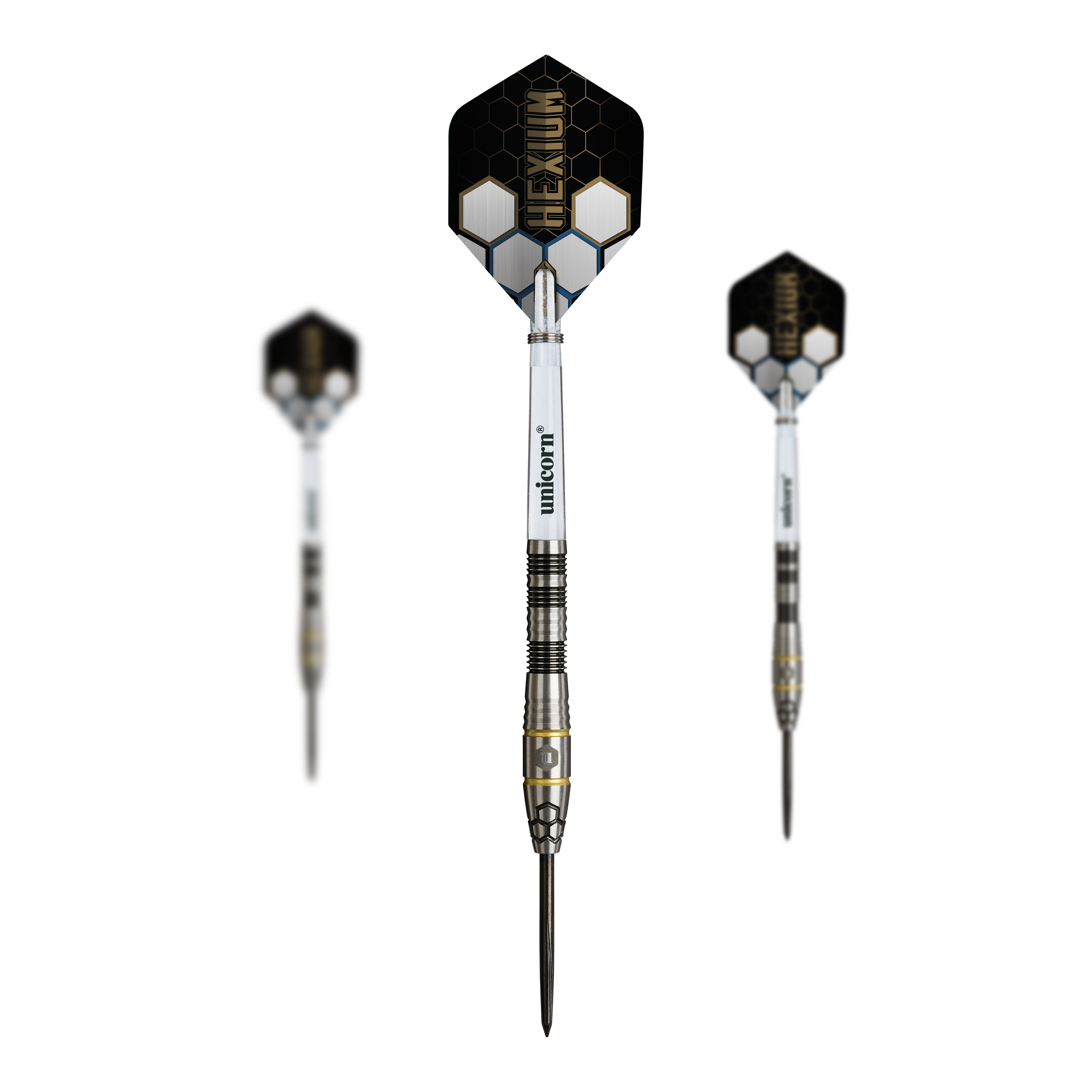 Dardos de acero Unicorn Hexium Style 01 negros y dorados Das Bild präsentiert das Set der Unicorn Hexium Style 01 Black & Gold Steeldarts. Die Steeldarts sind in einer ansprechenden Schwarz-Gold-Optik dargestellt.