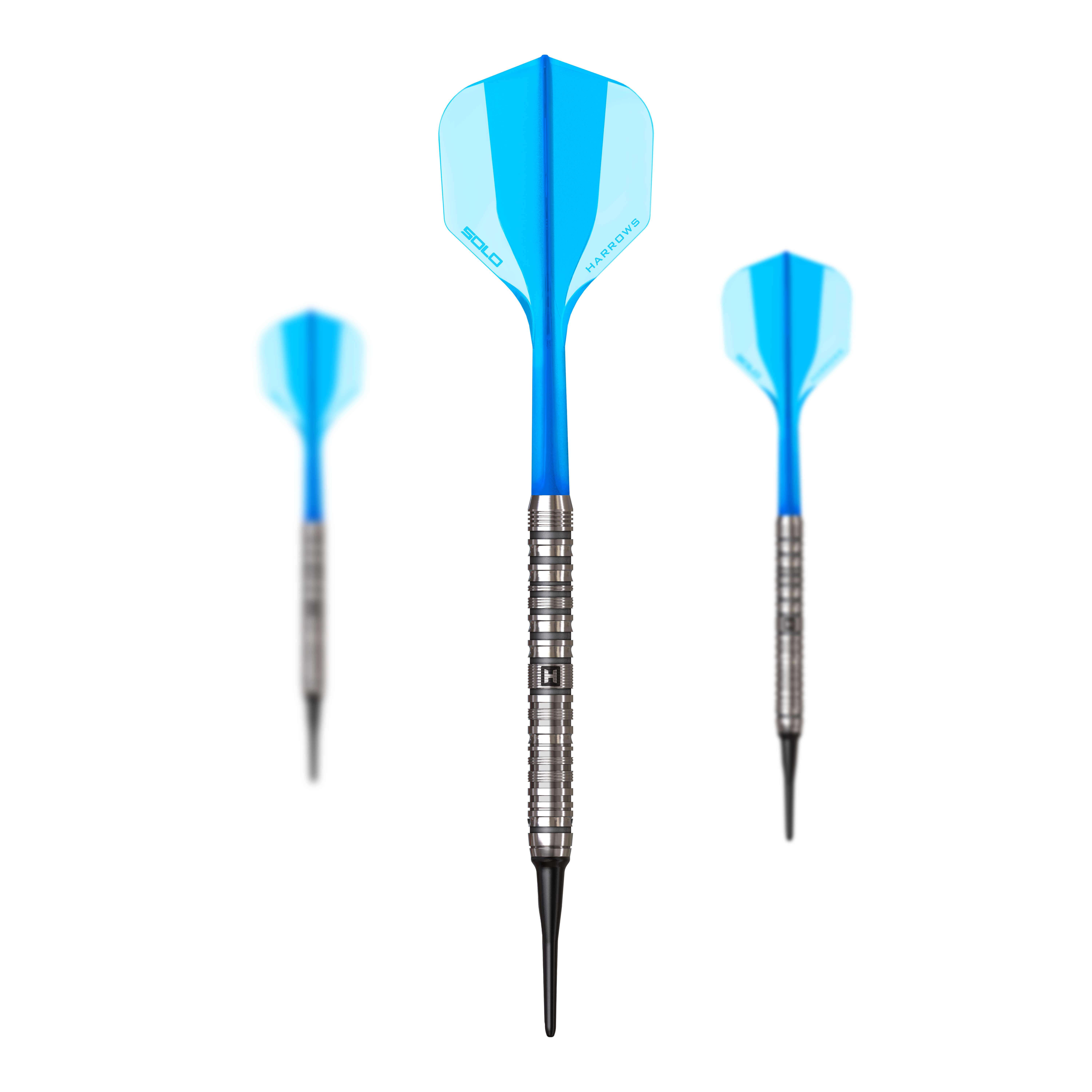 Harrows Flux Softdarts mit 20g sind im Set abgebildet. Das Set ist sportlich und stilvoll arrangiert.