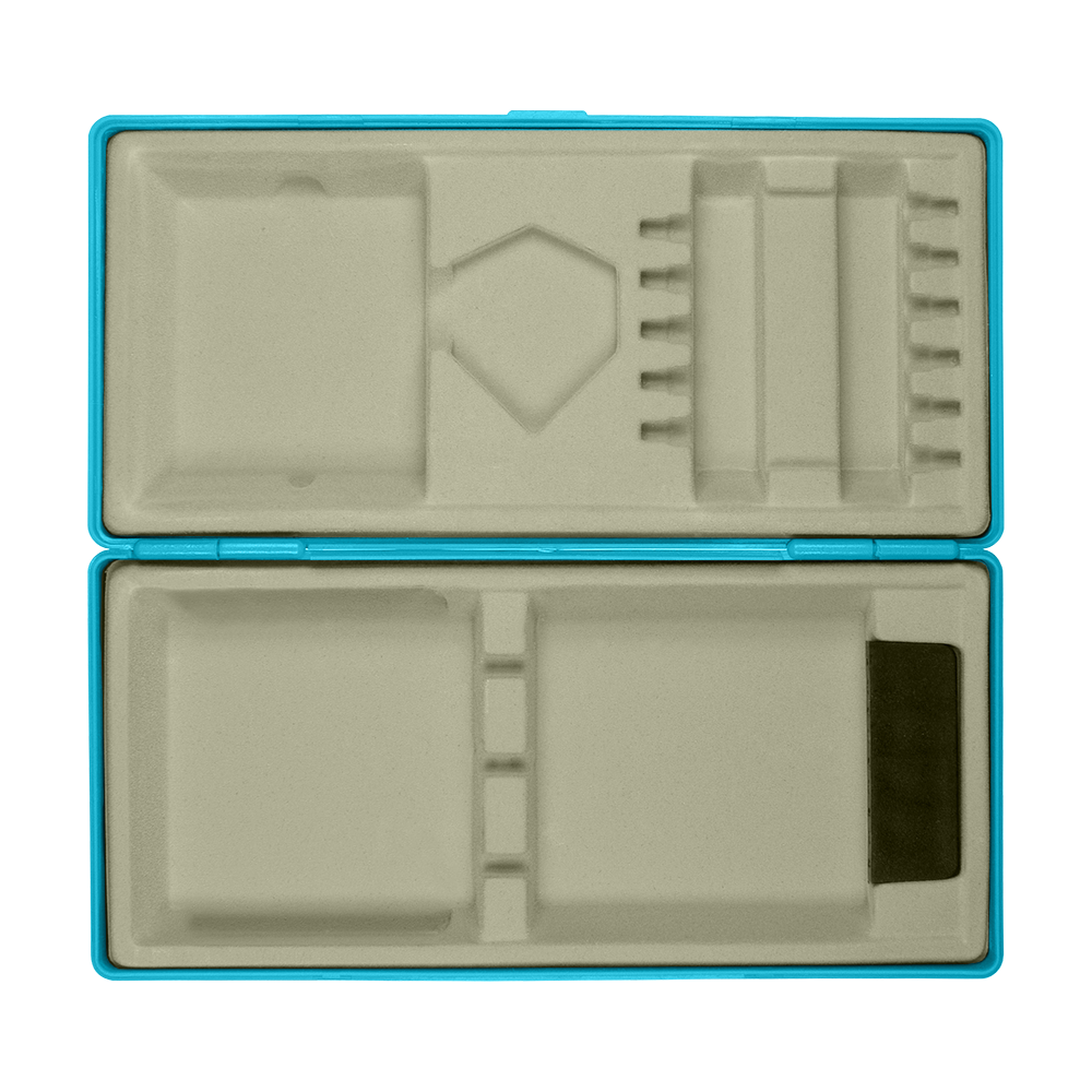 Caja de ABS con impresión personalizada Die Abbildung zeigt eine aufgeklappte blaue Kunststoffbox mit Fächern und Einteilungen für verschiedene Gegenstände. Die Innenseite besteht aus einer beigen Einlage mit mehreren Aussparungen.