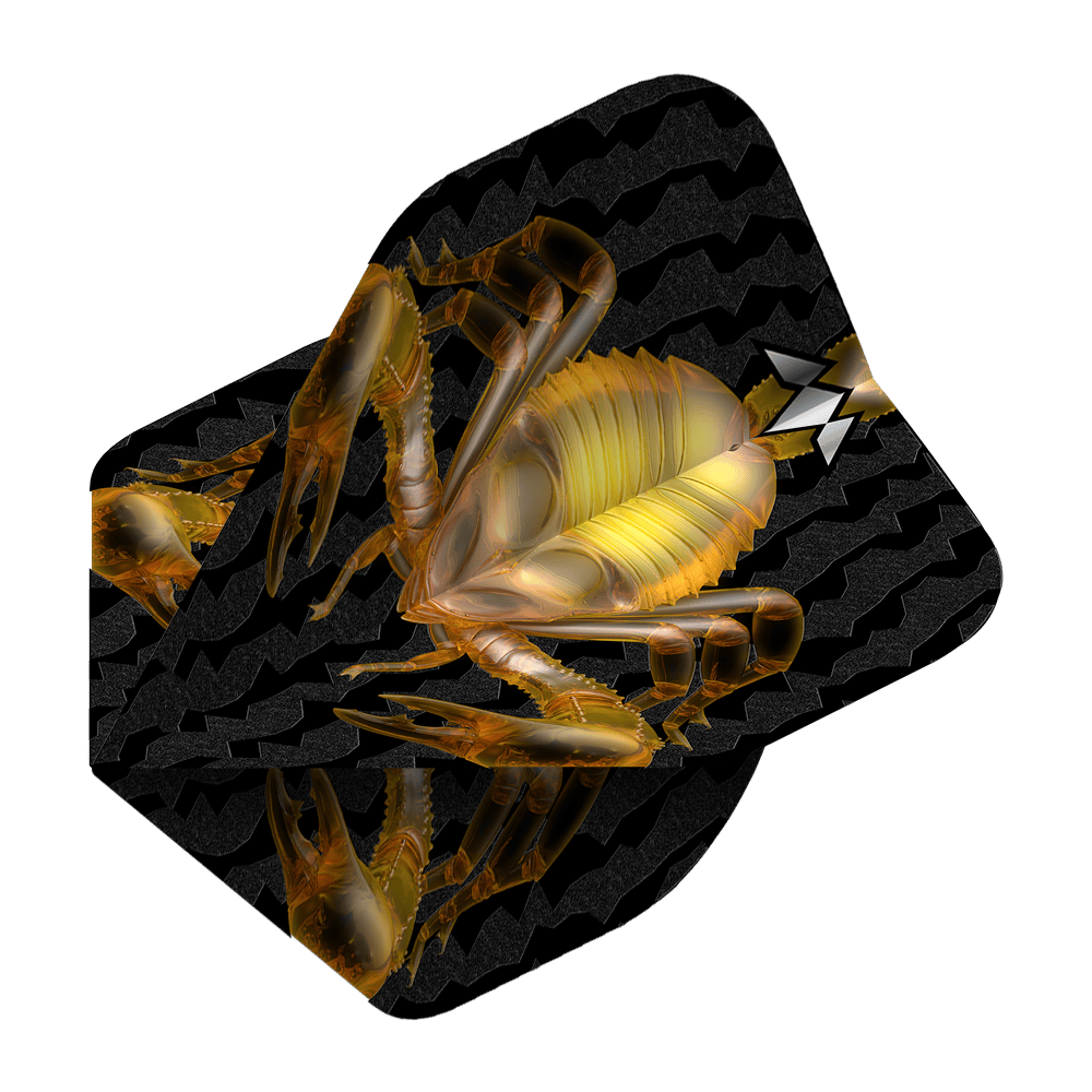 Das Bild zeigt ein schwarzes Dartflugblatt mit einem goldenen Skorpion-Design in der Mitte. Im Hintergrund sind wellenförmige Muster zu sehen.