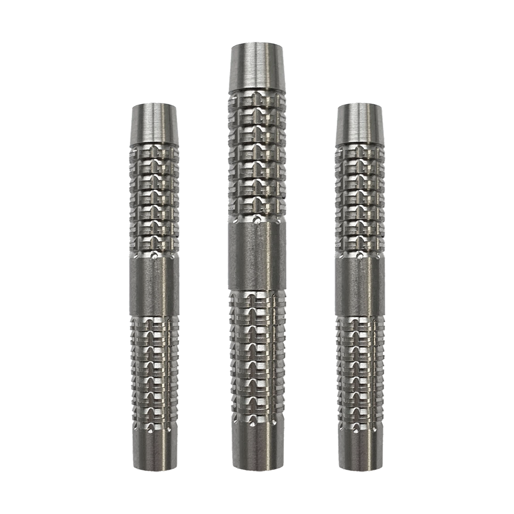 Barriles de dardos blandos McDart SilverGrip - 20 g Das Bild zeigt drei silberne Dart-Barrels der Marke McDart SilverGrip Softdart, jeweils mit einem Gewicht von 20 Gramm. Die Barrels haben eine strukturierte, griffige Oberfläche für besseren Halt.
