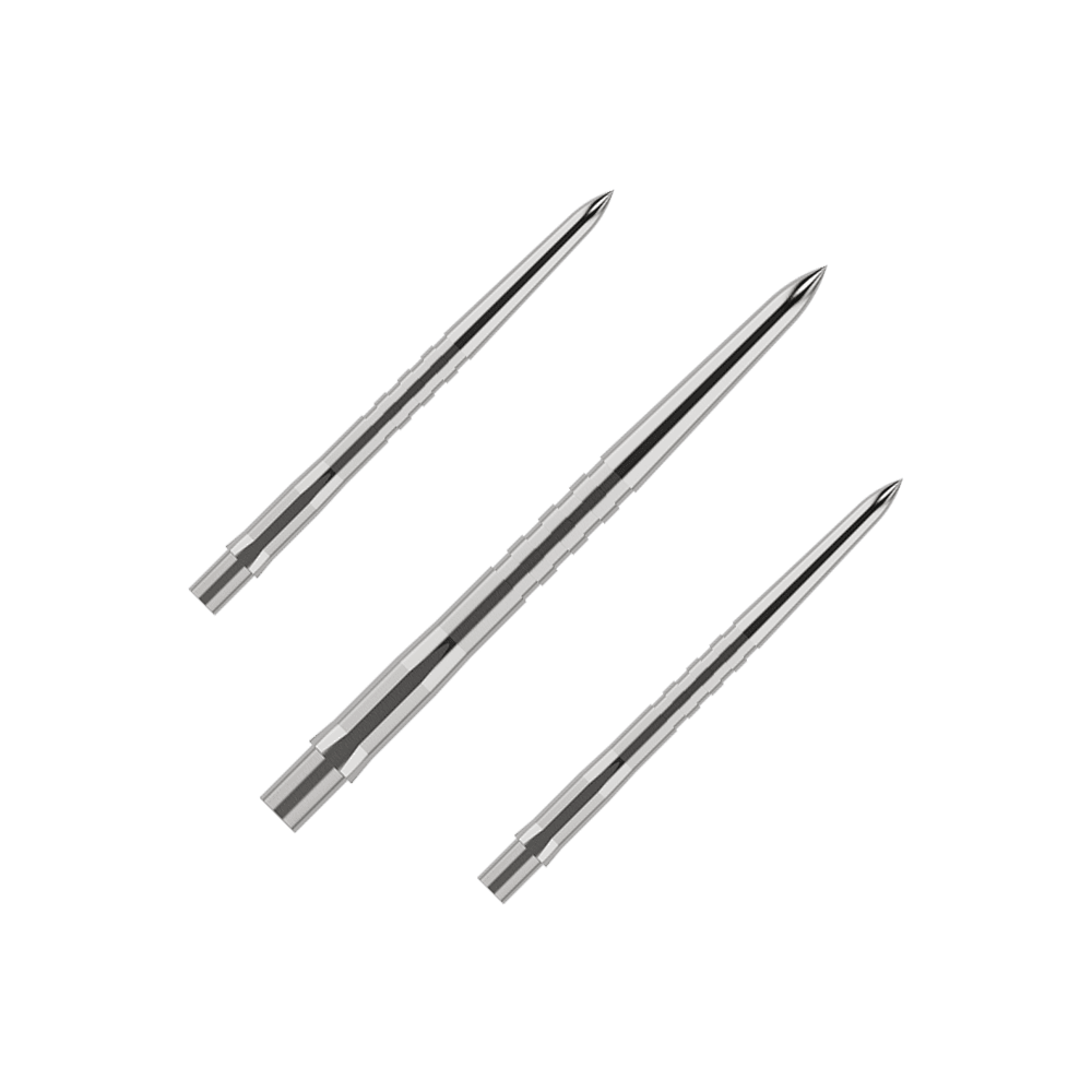 Puntas de dardos Mission Caliburn EVO - Ranuradas - Plateadas Das Bild zeigt drei silberne, gerillte Spitzen für Steeldarts. Sie sind schlank und spitz zulaufend, nebeneinander angeordnet.