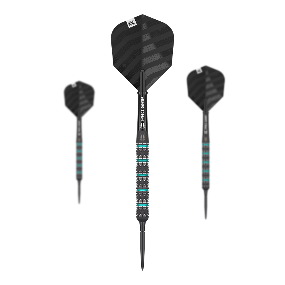 Dardos de acero Target Rob Cross Black Edition Swiss Point Auf dem Bild sind drei schwarze Steeldarts mit blauen und silbernen Akzenten zu sehen. Die Flights und Griffe der Darts haben ein modernes, gestreiftes Design.