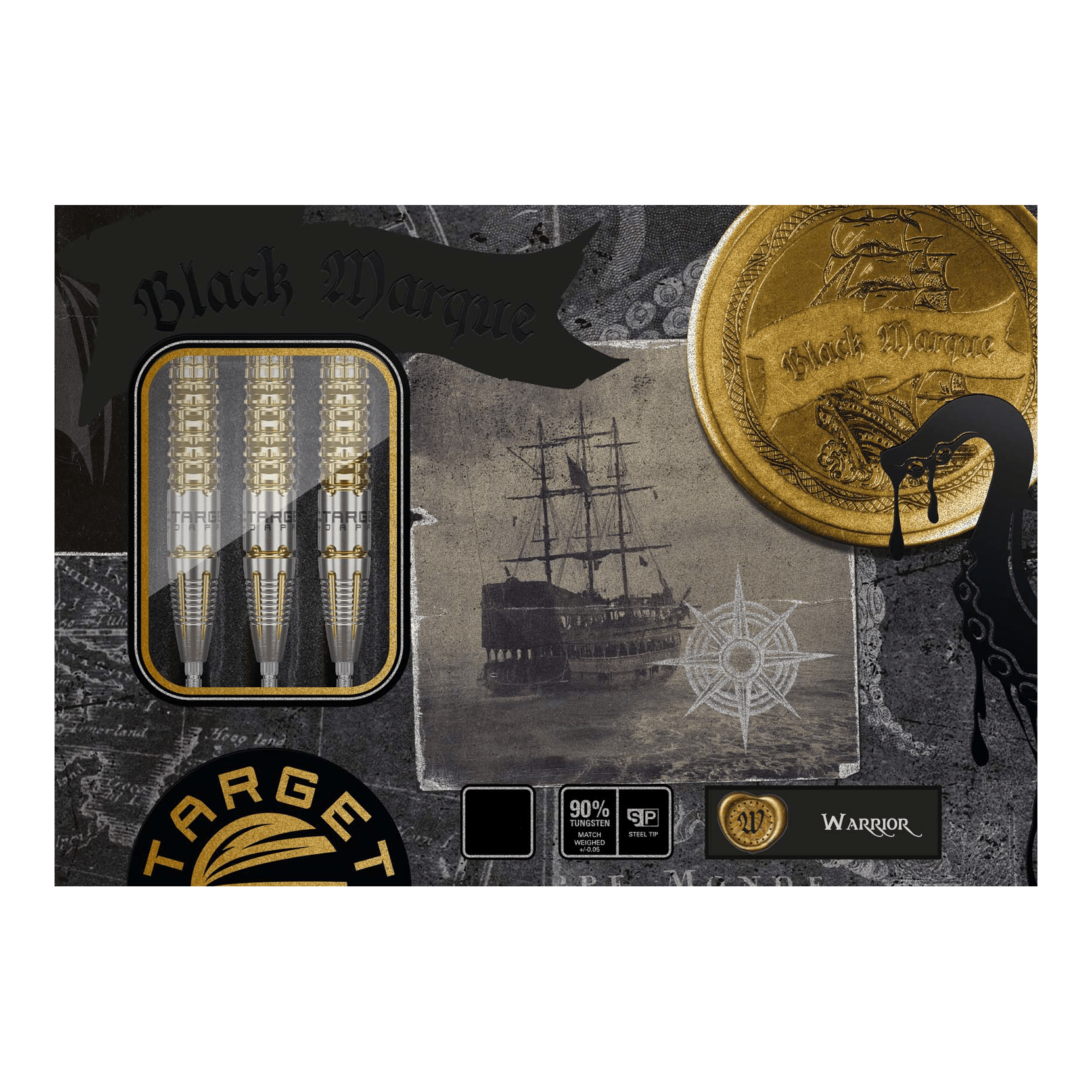 Das Bild zeigt die Verpackung der "Target Black Marque Warrior Swiss Point Steeldarts". Auf der Verpackung sind außerdem ein altes Segelschiff, eine goldene Münze und drei Darts abgebildet.