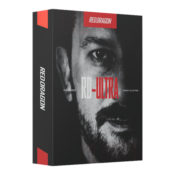 Dardos blandos Red Dragon Jonny Clayton RD-ULTRA - 18 g Hier sieht man die Red Dragon Jonny Clayton RD-ULTRA Softdarts mit einem Gewicht von 18g. Die Softdarts haben schwarze, graue und rote Akzente sowie auffällige Flights.