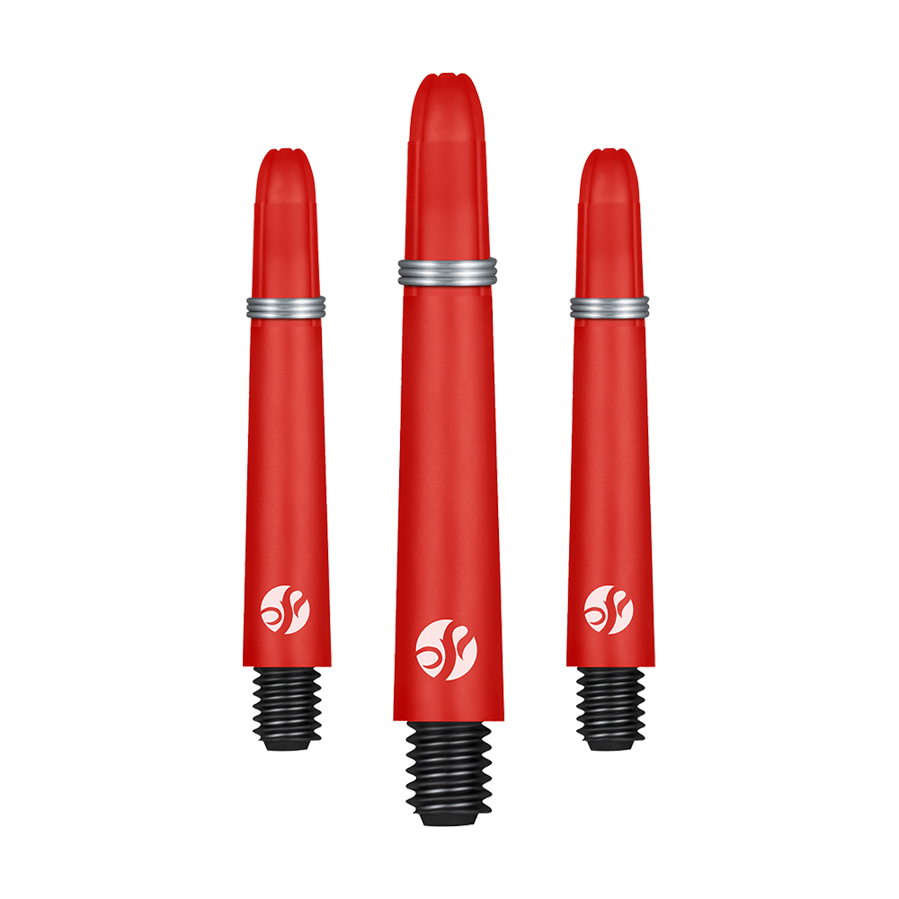 Flechas de carbono Shot Koi - Rojo Auf dem Bild sind drei rote Dartschäfte in unterschiedlichen Längen zu sehen. Sie haben silberne Ringe und ein weißes Logo am unteren Ende.
