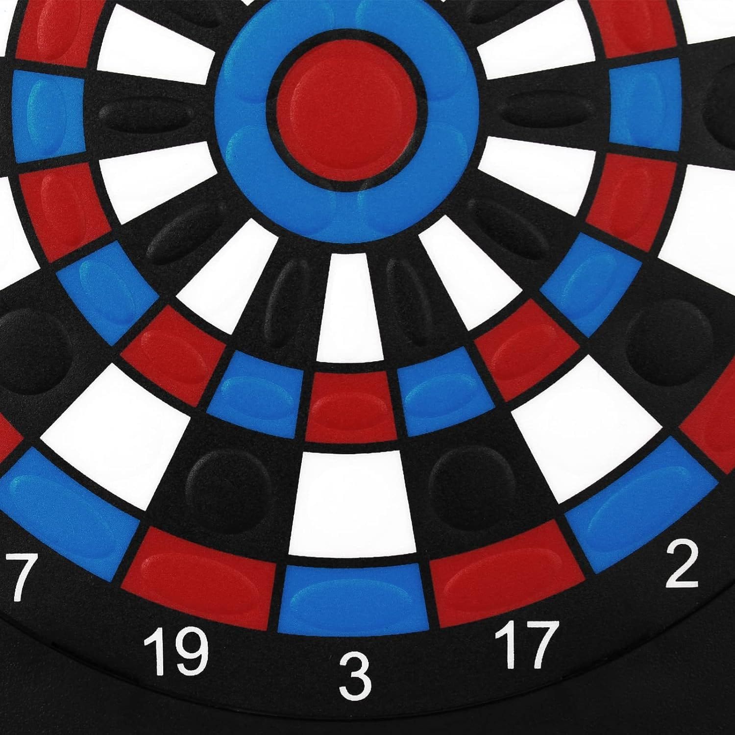 Contador de dardos XQMax Dublin Das Bild zeigt einen Ausschnitt des XQMax Dublin Dart Counters. Zu sehen ist die bunte Zielscheibe mit den Zahlen und farbigen Segmenten.