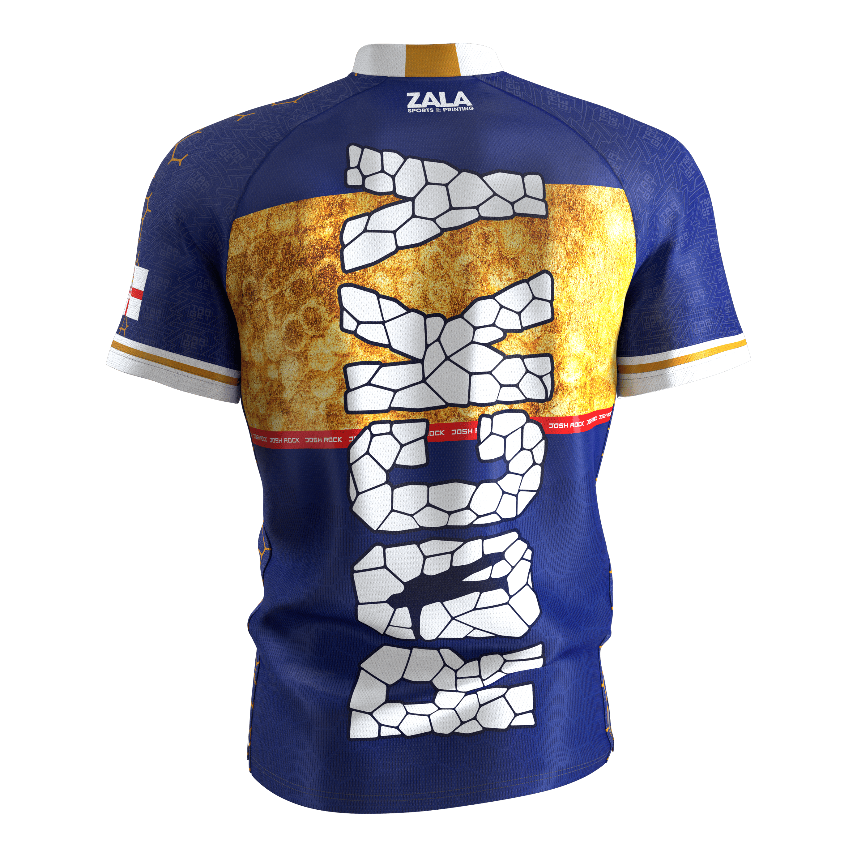 Camiseta de dardos Target Coolplay Josh Rock 2025 Dies ist das "Target Coolplay Josh Rock Dartshirt 2025" in blauer Farbe mit gelben und weißen Akzenten. Auf der Rückseite befindet sich ein auffälliger grafischer Schriftzug in weißem Mosaik-Design.