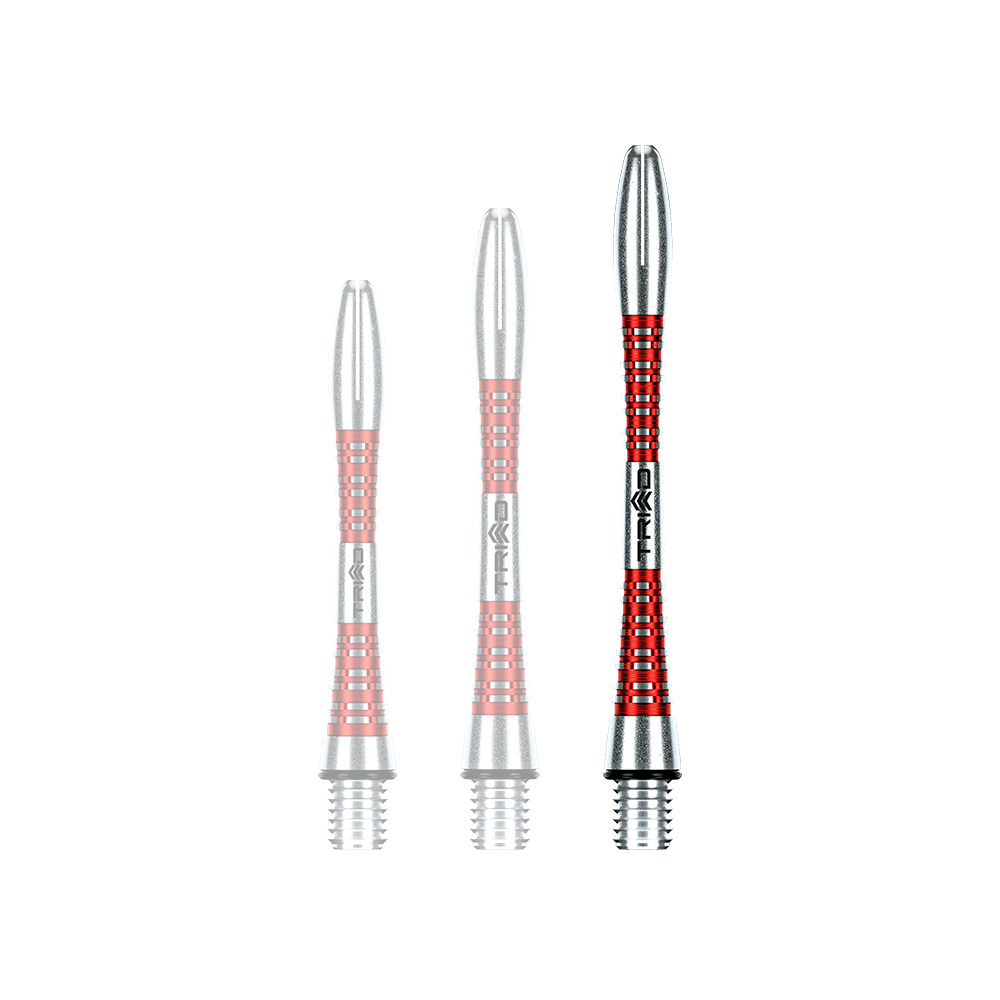 7013-202_Winmau_Triad_Aluminium_Shafts_Rot_46mm_1APDhwbmqJ84iR Das Bild zeigt drei unterschiedlich lange, rot-silberne Dartschäfte aus Aluminium. Sie stehen nebeneinander aufrecht auf einem grünen Hintergrund.
