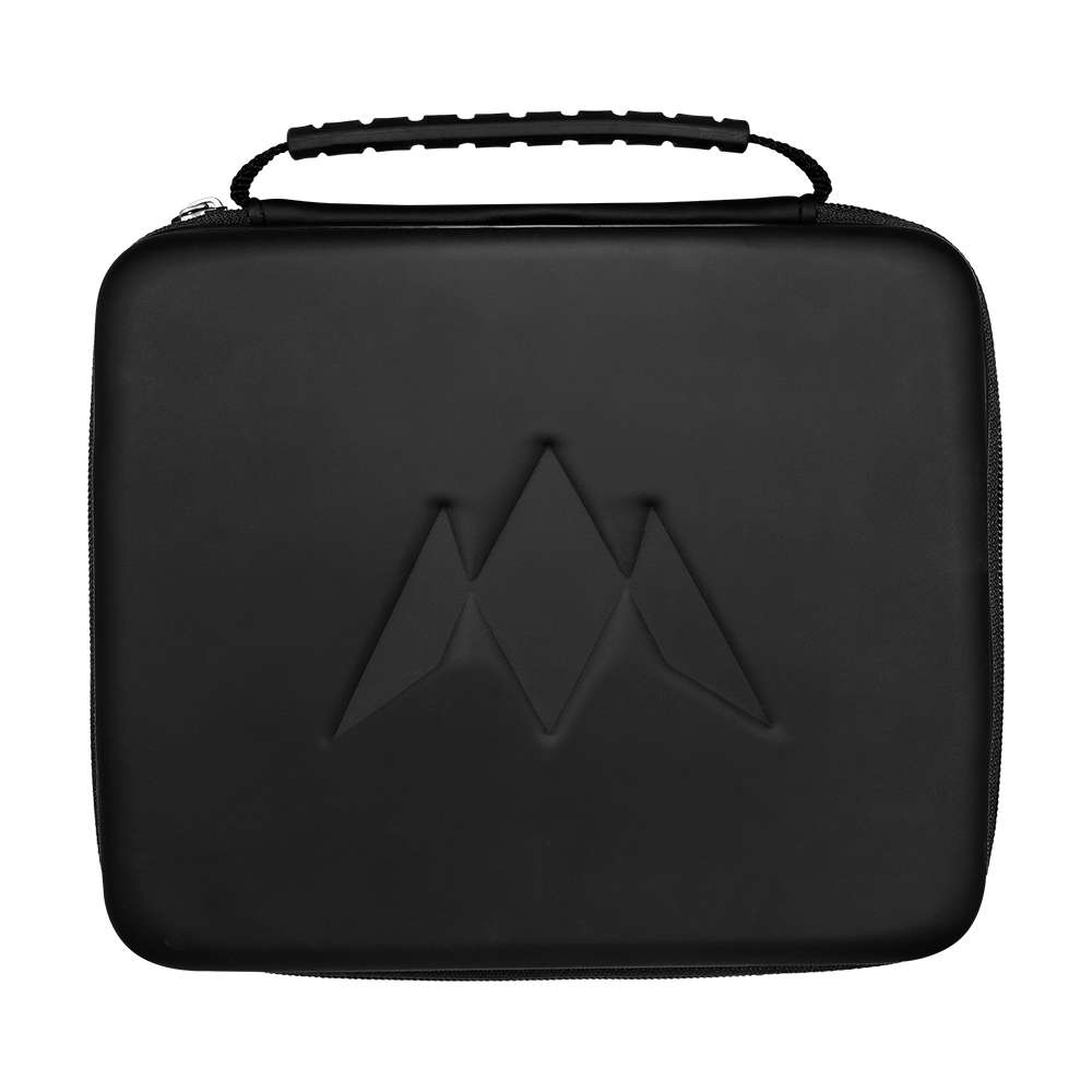 Cartera Mission Luxor Dart Eine Nahaufnahme eines schwarzen Dart-Wallets ist abgebildet. Das Wallet bietet Platz für Darts und Zubehör.