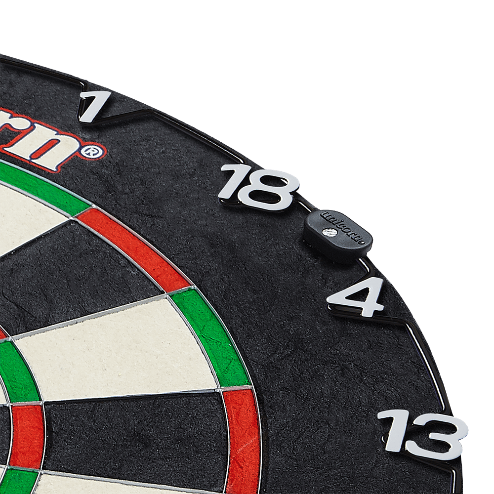 07890_Unicorn_Horizontal_Number_Ring_Zahlenring_1 Das Bild zeigt einen Ausschnitt einer Dartscheibe mit dem Produkt "Unicorn Horizontal Number Ring Zahlenring". Die Zahlen sind gut sichtbar und horizontal am Rand der Scheibe angebracht.