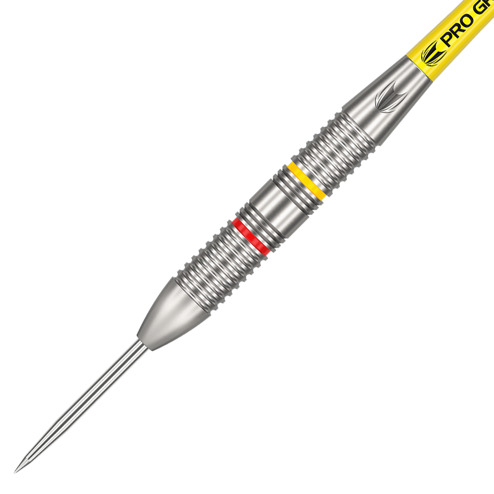 170005_Target_Gabriel_Clemens_Brass_Steeldarts_2 Das Bild zeigt einen Target Gabriel Clemens Brass Steeldart mit einem Gewicht von 22 Gramm. Der Dart hat einen silbernen Schaft mit farbigen Ringen in Gelb und Rot.