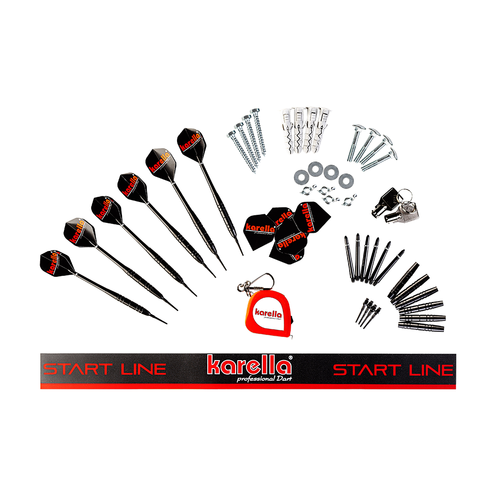 Karella_E-Master_Dartautomat_Detail_Zubeh-rDzk6QVI4T24z9 Das Bild zeigt das Zubehörset des Karella E-MASTER Dartautomaten ohne Münzeinwurf. Es beinhaltet Dartpfeile, Ersatzspitzen, eine Startlinie, Montagematerial und weiteres Zubehör.