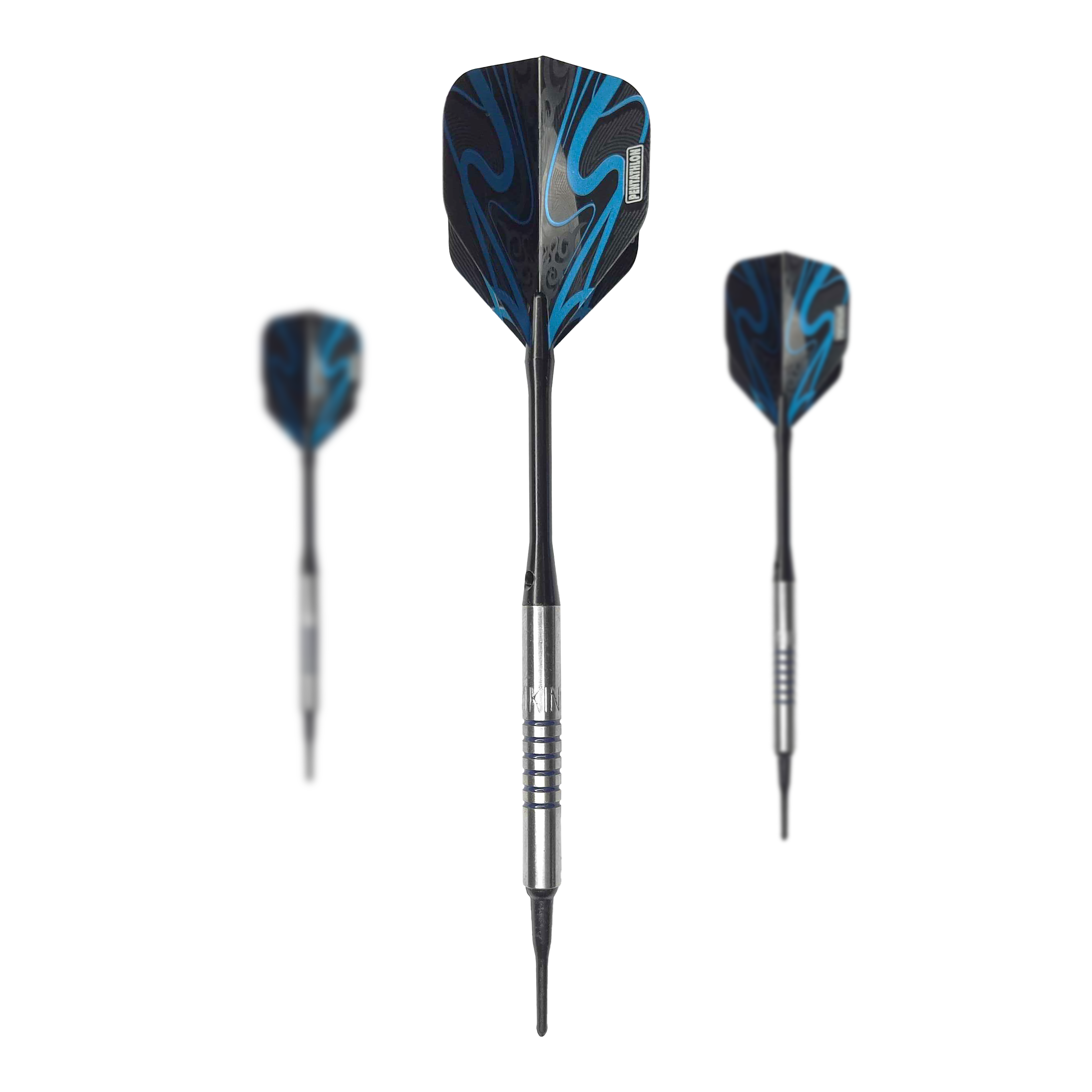 Dardos blandos McDart 85 Tungsten V19 - 16,5 g Auf dem Bild sind drei Softdarts des Modells "McDart 85er Tungsten V19" mit einem Gewicht von 16,5g zu sehen. Die Darts haben silberne Barrels und schwarze Flights mit blauen Verzierungen.