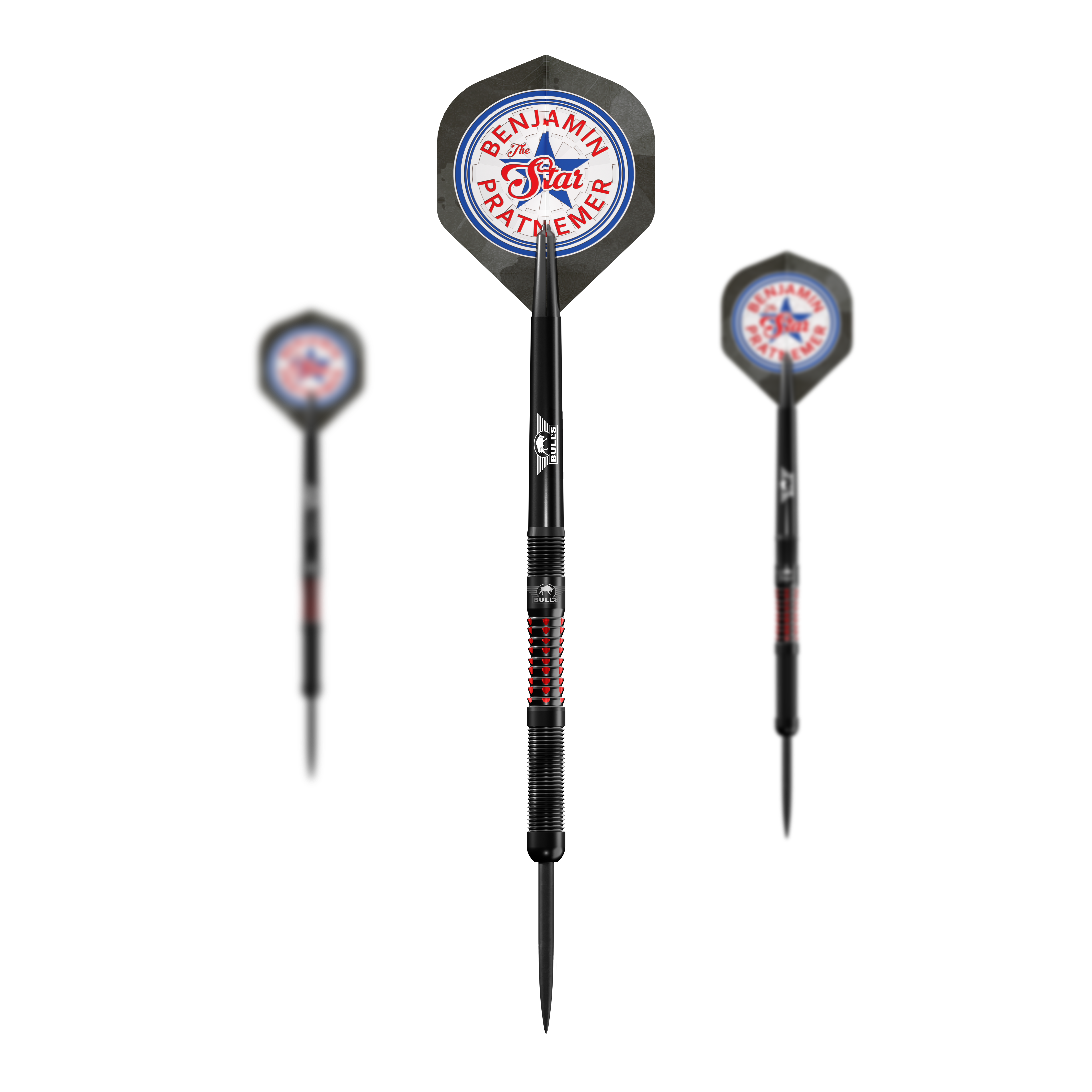 Dardos de acero Bulls NL Benjamin Pratnemer - 20 g Das Bild zeigt drei Steeldarts mit der Aufschrift "Benjamin Pratnemer The Star" auf den Flights. Die Darts sind schwarz mit roten Akzenten und wiegen 20 Gramm.