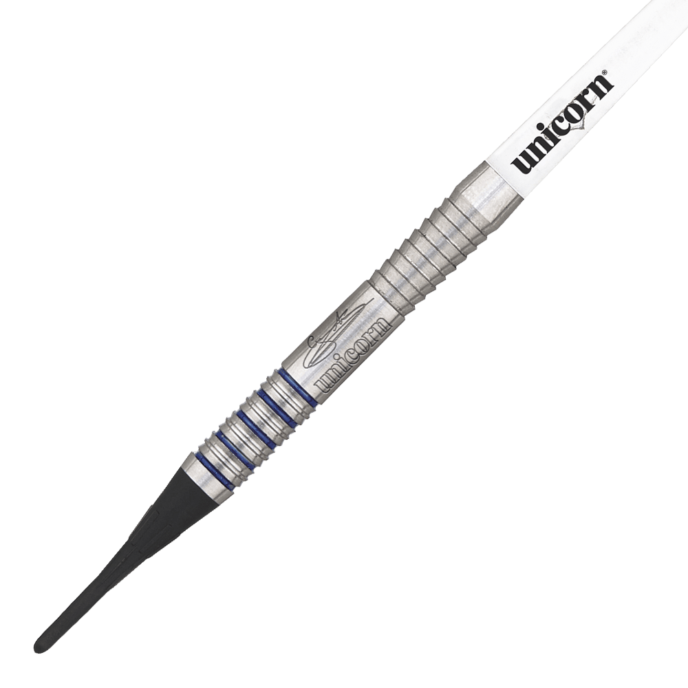 04771_Unicorn_Silver_Star_Var2_Gary_Anderson_Softdarts_2 Das Bild zeigt einen Softdart der Marke Unicorn, Modell "Silver Star Var.2 Gary Anderson". Der Dart hat einen silbernen Schaft mit blauen Rillen und einen weißen Flight mit dem Aufdruck "unicorn".