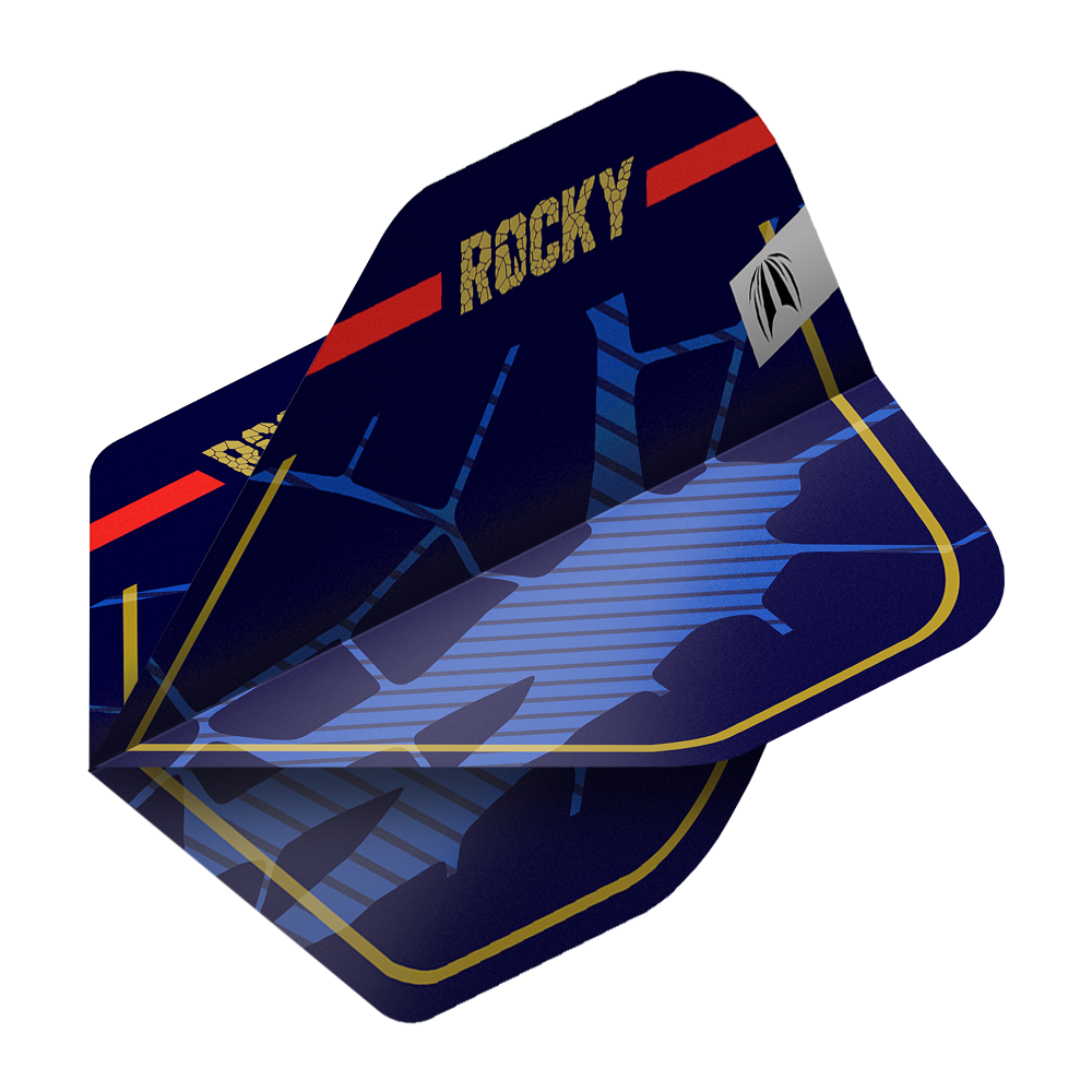 Target Pro Ultra Josh Rock GEN1 No2 Vuelos Estándar - 3 Juegos Das Bild zeigt drei Sätze der Target Pro Ultra Josh Rock GEN1 No2 Standard Flights. Die Flights sind dunkelblau mit goldener Umrandung und dem Schriftzug "ROCKY" in Gold.