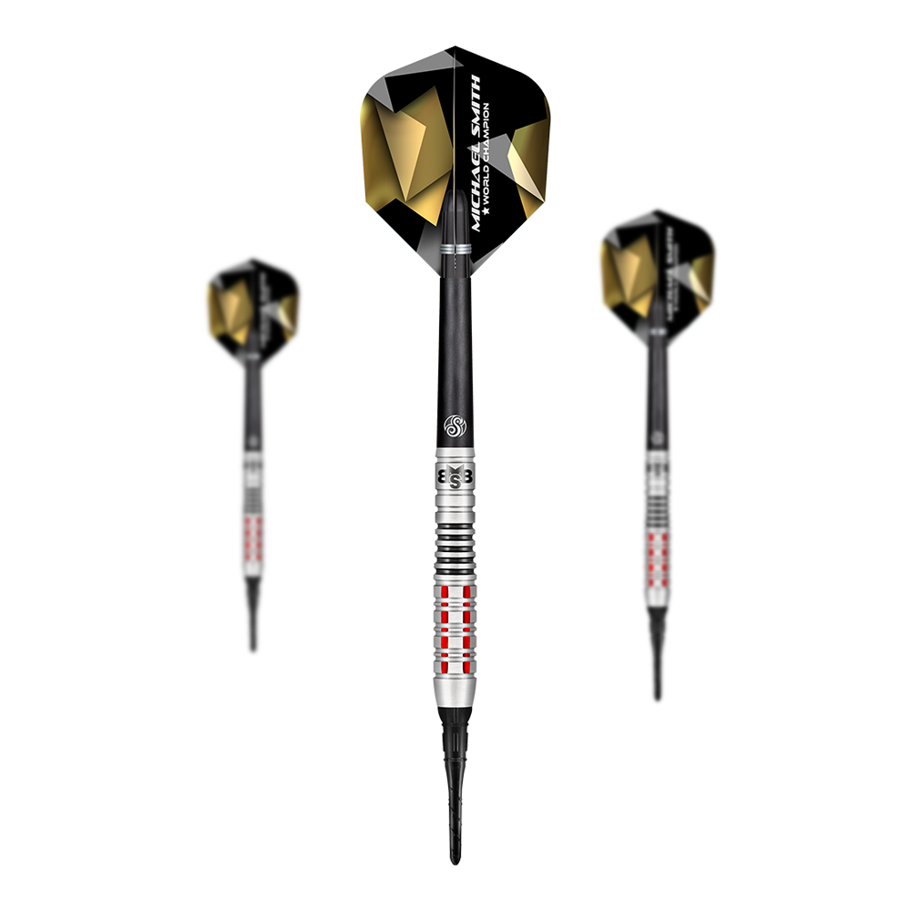 Shoto Michael Smith Believe dardos blandos Auf dem Bild sind drei Softdarts mit schwarzen und goldenen Flights zu sehen. Auf einem der Flights steht der Name "Michael Smith" geschrieben.