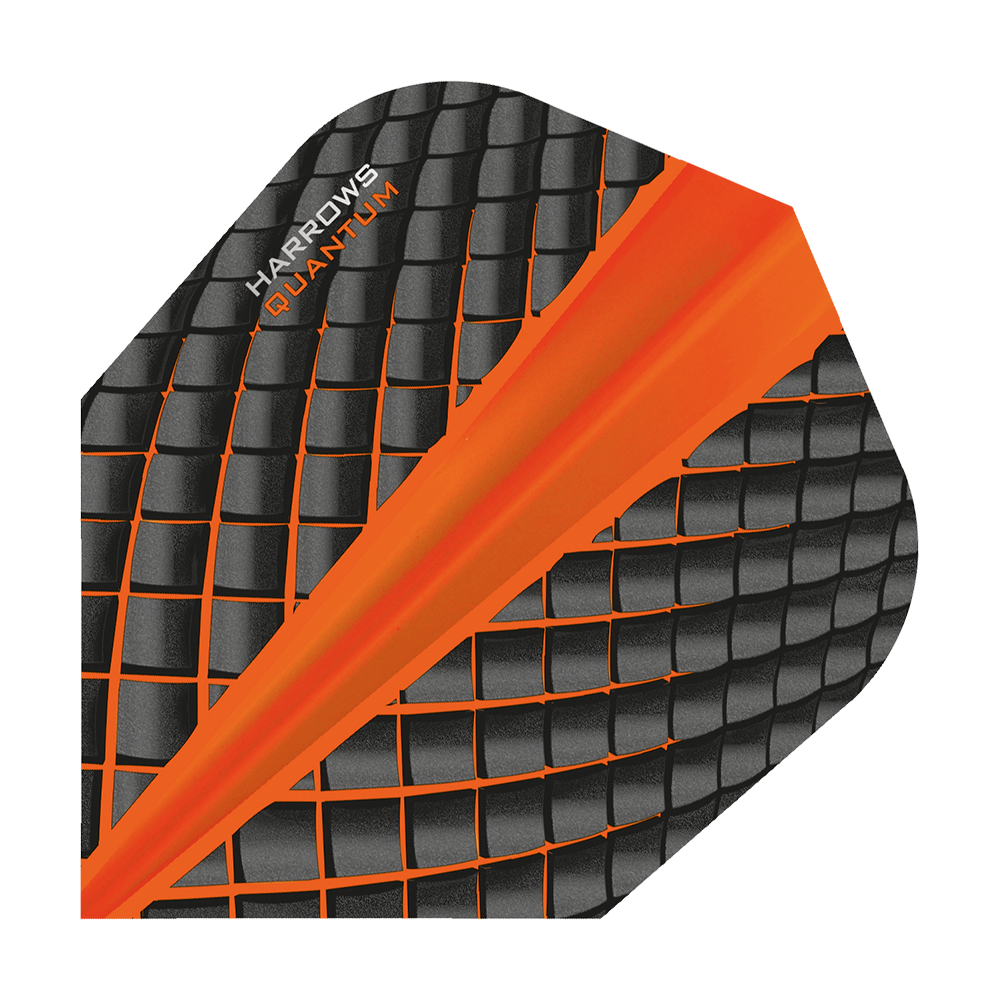 HR6801_Harrows_Quantum_Orange_No6_Flights_1 Das Bild zeigt das Produkt "Harrows Quantum Orange No6 Flights". Das Flight-Design ist schwarz mit orangefarbenen Akzenten und einem modernen Muster.