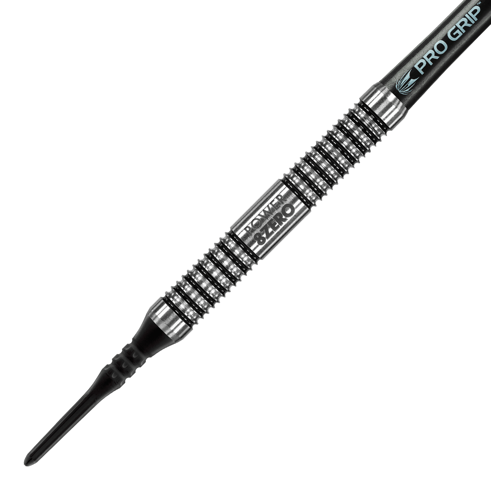 200240-Target-Phil-Taylor-Power-8Zero-Softdarts-2 Dies ist ein Target Phil Taylor Power 8zero Softdart. Der Dartpfeil hat einen silbernen, geriffelten Lauf und eine schwarze Spitze.