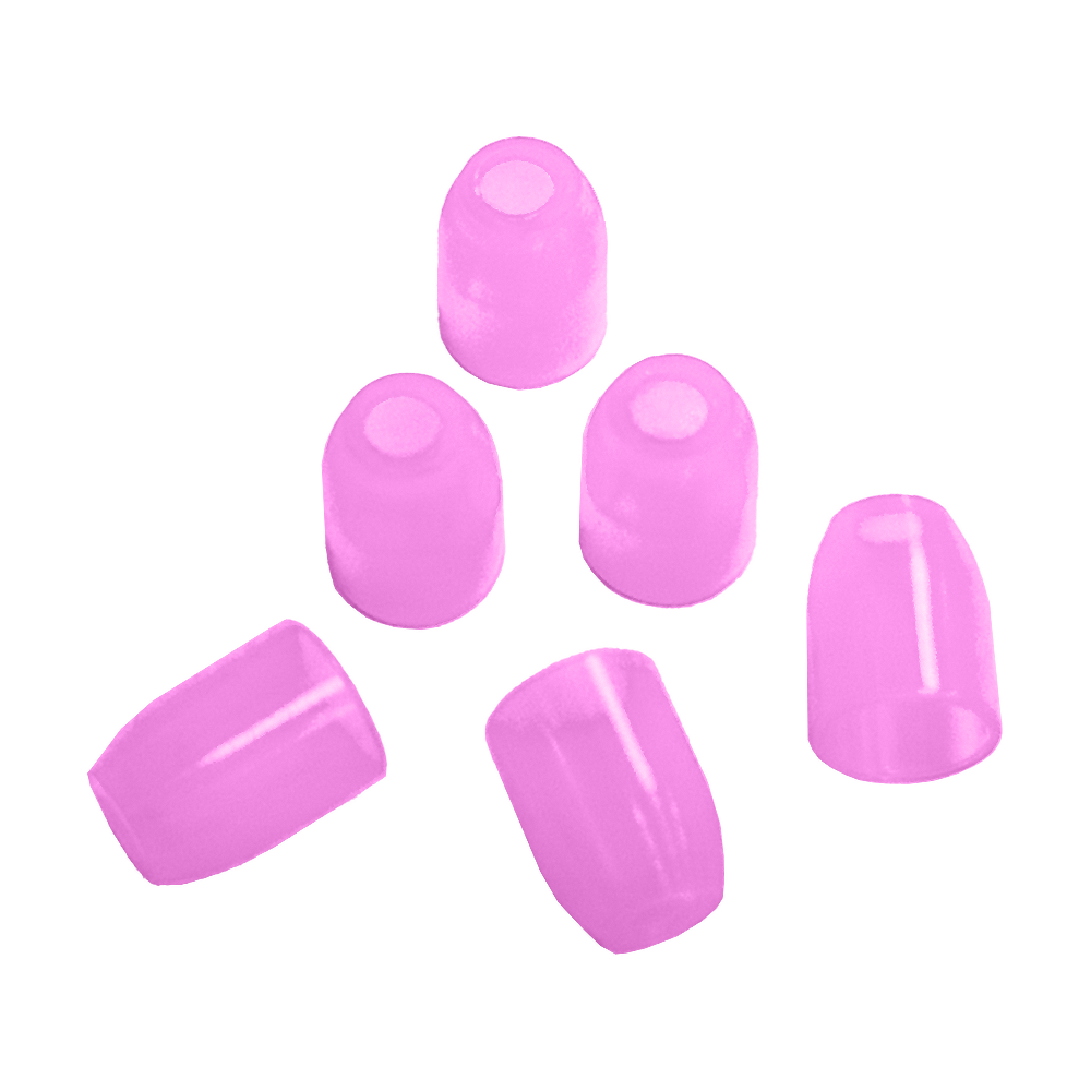LSF8_L-Style_Champagne-Ringe_Pink_1 Auf dem Bild sind fünf kleine, rosafarbene Kunststoffkappen zu sehen. Sie liegen locker verteilt auf einer ebenfalls rosafarbenen Fläche.