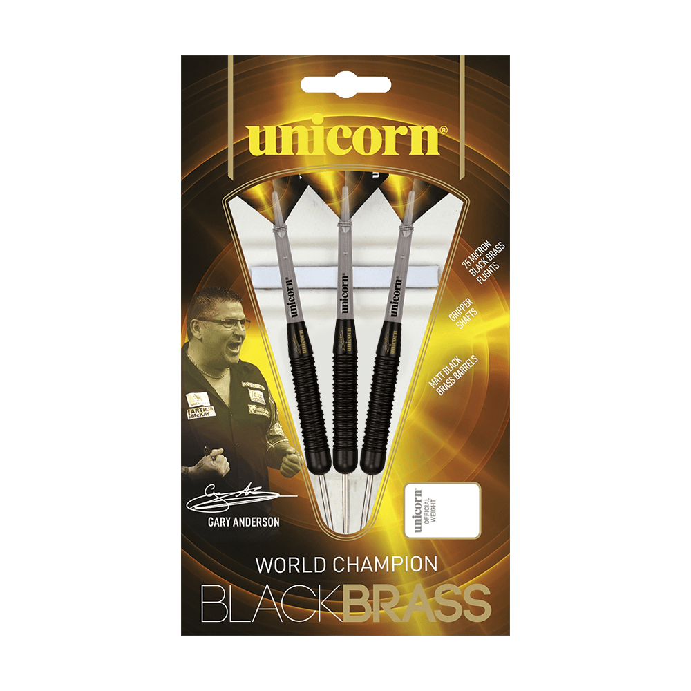 27661_Unicorn_Black_Brass_Gary_Anderson_V1_Steeldarts_3 Auf dem Bild ist eine Verpackung der "Unicorn Black Brass Gary Anderson V1 Steeldarts" zu sehen. Die Packung zeigt drei schwarze Darts sowie ein Bild von Gary Anderson und hebt die Eigenschaften der Darts hervor.