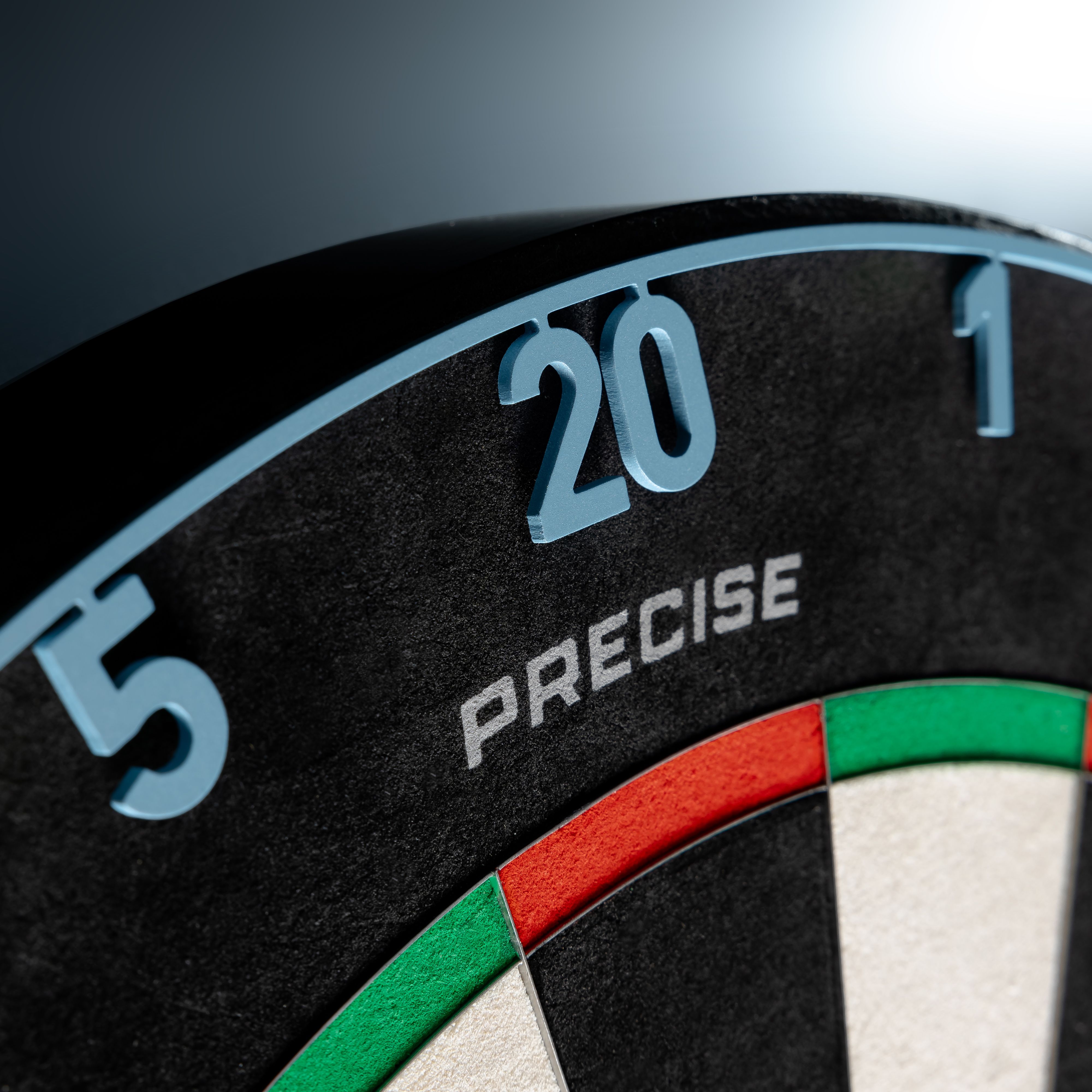 Anillo numérico de una sola pieza cortado con láser de precisión 180 Das Bild zeigt einen lasergeschnittenen Zahlenring, vermutlich für ein Dartboard, in der Farbe Infinity Blue. Die Datei heißt ONE1091_Precise180_OnePiece_Lasercut_Zahlenring_InfinityBlue_3.