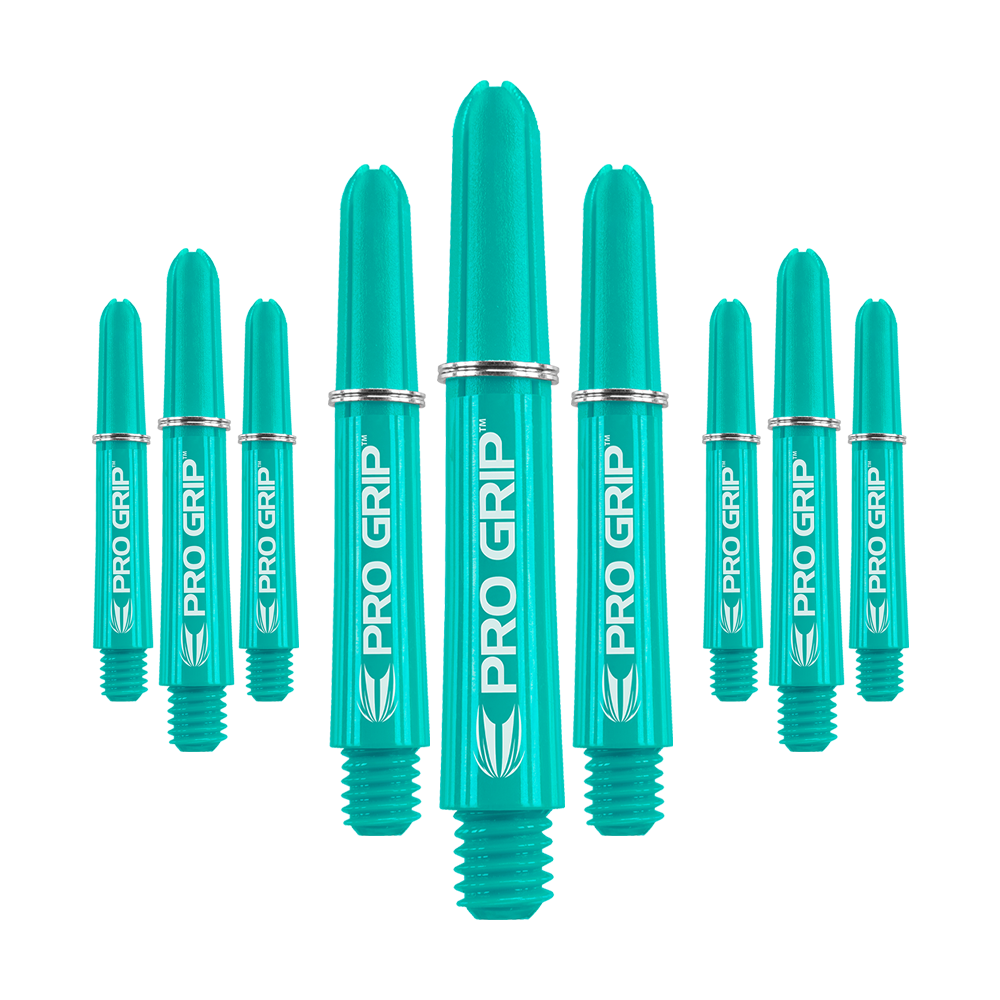 Varillas Target Pro Grip - 3 juegos - Aqua Das Bild zeigt neun türkisfarbene Dartschäfte mit der Aufschrift "PRO GRIP". Die Schäfte sind in einer Gruppe angeordnet und haben silberne Ringe.
