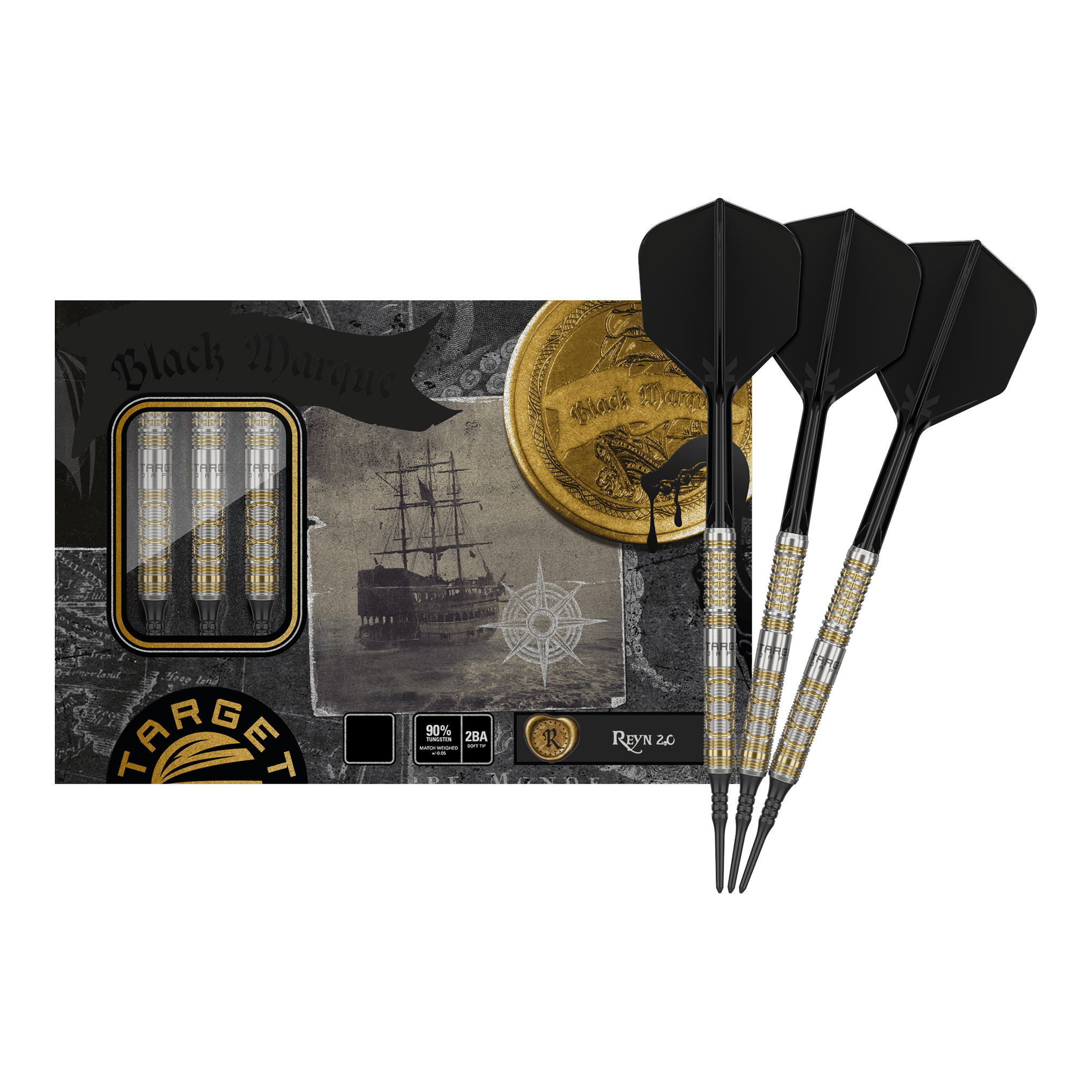 Dardos blandos Target Japan Black Marque Reyn GEN2 - 17,5 g Das Bild zeigt das Produkt "Target Japan Black Marque Reyn GEN2 Softdarts - 17,5g" mit drei eleganten, schwarz-goldenen Softdarts vor der Verpackung. Auf der Verpackung ist zudem ein Schiff sowie eine goldene Münze abgebildet.
