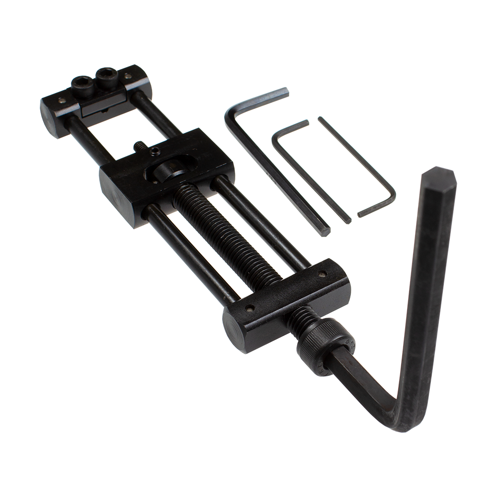 Designa Dart Repointer Black Pro Edition - Cambiador de puntas Abgebildet ist der Designa Dart Repointer Black Pro Edition - Spitzenwechsler. Mit diesem Produkt können Dartspitzen einfach ausgetauscht werden.