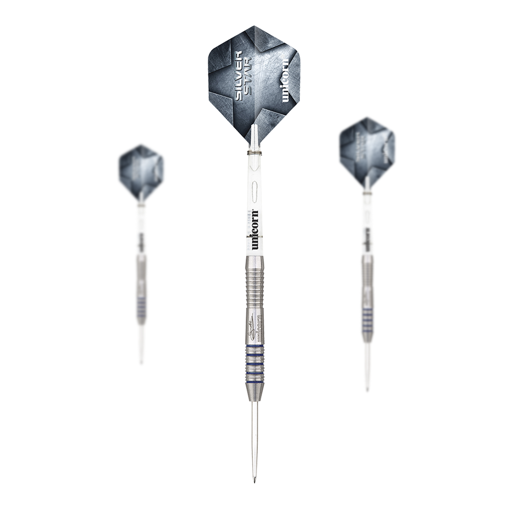 Dardos de acero Unicorn Silver Star Var.2 Gary Anderson Auf dem Bild sind drei silberne Steeldarts mit schwarzen Flights zu sehen. Auf den Flights steht "Silver Star" und "Unicorn".