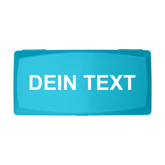 Caja de ABS con impresión personalizada Die Abbildung zeigt eine himmelblaue Box mit der Aufschrift "DEIN TEXT" in weißer Schrift. Die Box hat eine rechteckige Form und einen schlichten, modernen Look.