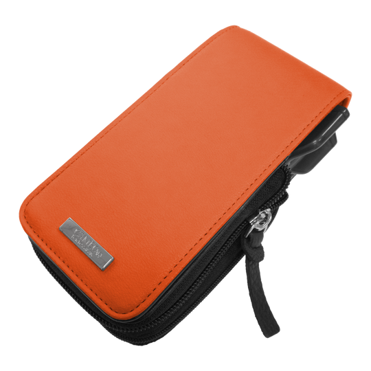 Estuche para dardos Cameo Garment de 2,5 pulgadas Das Bild zeigt ein orangefarbenes Etui mit Reißverschluss. Es ist vermutlich für das Aufbewahren von Darts oder Dartzubehör gedacht.