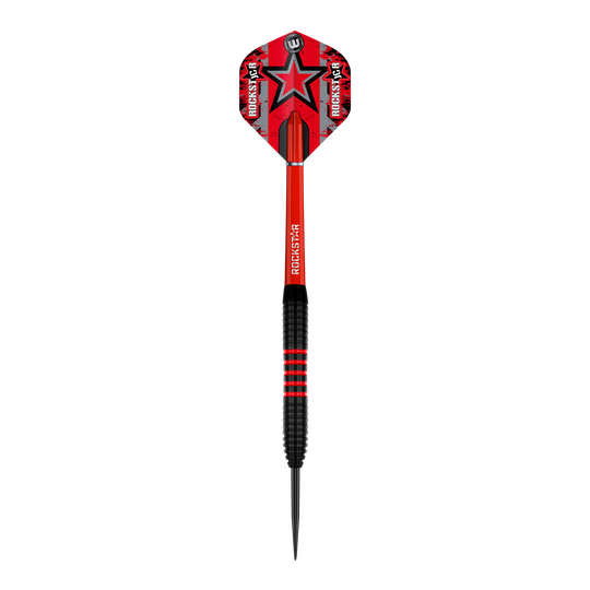 Dardos de acero de latón Winmau Joe Cullen - 20 g Das Bild zeigt einen Winmau Joe Cullen Brass Steeldart mit einem Gewicht von 20g. Der Dart ist überwiegend rot und schwarz gestaltet und trägt die Aufschrift "Rockstar" auf dem Schaft und dem Flight.