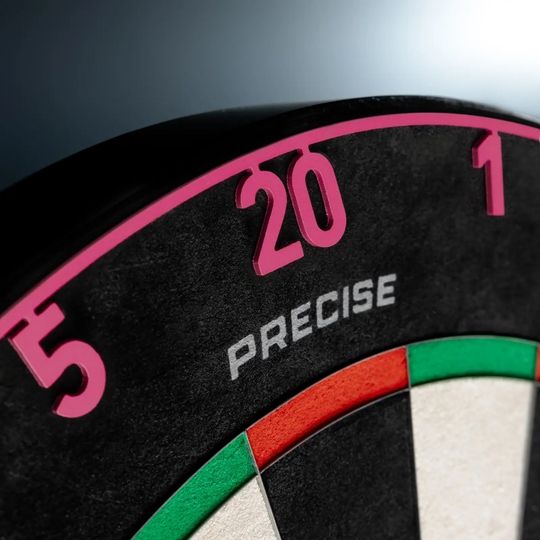 Diana de dardos Precise 180 Endorphine de acero con aro numerado - Rosa cibernético Zu sehen ist das Precise 180 Endorphine Steeldartboard mit Nummernring in der Farbe Cyber Pink. Dieses Board bietet präzises Werfen und modernes Design.