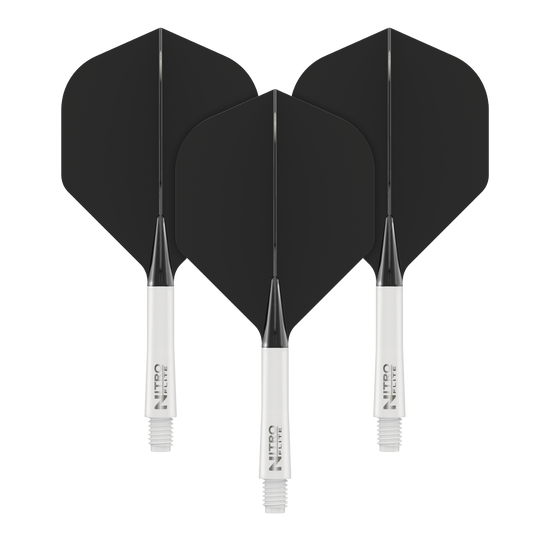 Auf dem Bild sind drei schwarze Dartflights mit weißen Shafts zu sehen. Sie stehen nebeneinander und zeigen das gleiche Design.