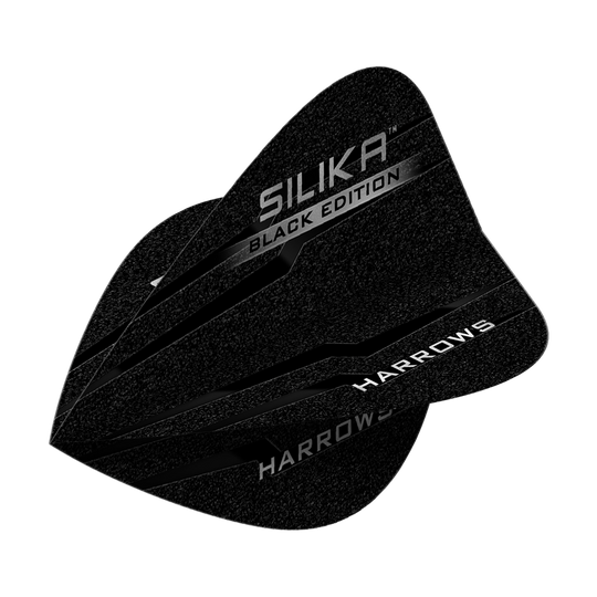 Vuelos de cometa Harrows Silika Black Edition Das Bild zeigt die Harrows Silika Black-Edition Kite Flights. Die Flights sind schwarz mit silberner Schrift und haben ein modernes Design.