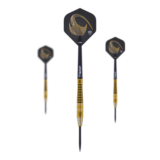 Dardos de acero Bulls Stingray ST3 Das Bild zeigt drei Steeldarts des Modells "Bulls Stingray ST3". Die Darts haben ein schwarzes und goldenes Design mit geriffeltem Griffbereich.
