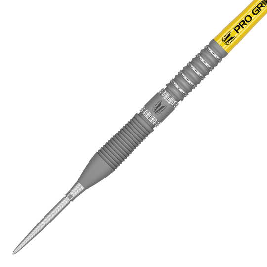 Dardos de acero Target Gabriel Clemens GEN2 Swiss Point Das Bild zeigt den Target Gabriel Clemens GEN2 Swiss Point Steeldart. Der Dartpfeil hat eine silberne Spitze, einen geriffelten Griffbereich und einen gelben Schaft mit der Aufschrift „PRO GRIP“.