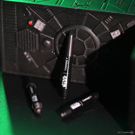 Abgebildet sind die schwarzen Target Star Wars ProGrip Shafts. Die Dartschäfte verbinden Star Wars Design mit hoher Qualität.
