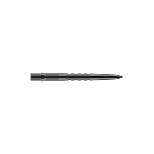 Das Bild zeigt eine schwarze, gerillte Steeldartspitze. Sie ist schmal, lang und hat eine spitze Vorderseite.