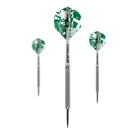 Dardos de acero de tungsteno GOAT Fairway V1 Das Bild zeigt drei GOAT Fairway V1 Tungsten Steeldarts mit grünen und weißen Flights. Die Darts haben silberne Griffe mit strukturiertem Muster und schwarzer Spitze.
