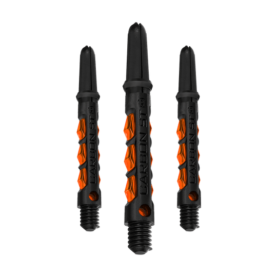 HR429_Harrows_Carbon_ST_Shafts_Orange_40mm_1 Das Bild zeigt drei schwarze Dartschäfte mit orangenen Akzenten. Auf den Schäften steht "CARBON ST+".
