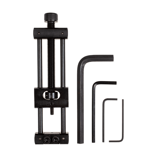 Designa Dart Repointer Black Pro Edition - Cambiador de puntas Zu sehen ist der Designa Dart Repointer Black Pro Edition - Spitzenwechsler. Das Gerät ermöglicht das Austauschen von Spitzen an Darts.