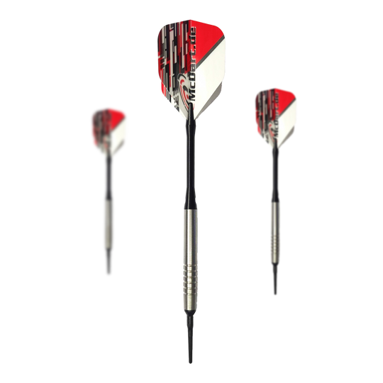 Dardos blandos McDart 85 Tungsten V14 - 17 g Das Bild zeigt drei Softdarts des Modells "McDart 85er Tungsten V14" mit einem Gewicht von 17g. Die Darts haben silberne Barrels und Flights in Rot, Weiß und Schwarz.