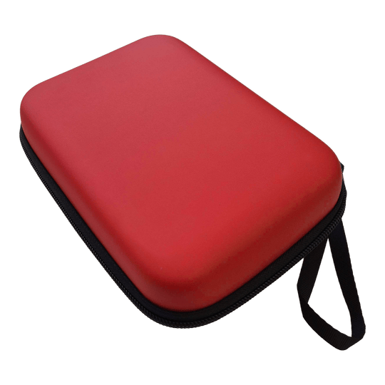 Estuche para dardos McDart System-4 Hier wird ein Dartcase in der Farbe Rot dargestellt. Das Etui kann für den Transport von Darts verwendet werden.