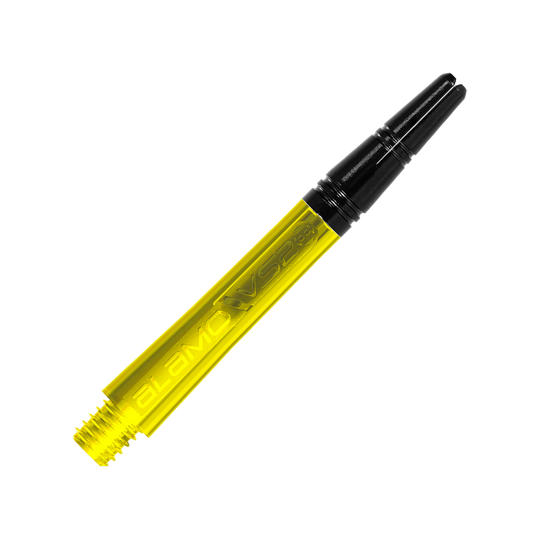 Das Bild zeigt einen gelben Dart-Schaft mit der Aufschrift "ALAMO VS2". Der Hintergrund besteht aus diagonalen gelben und grauen Linien.